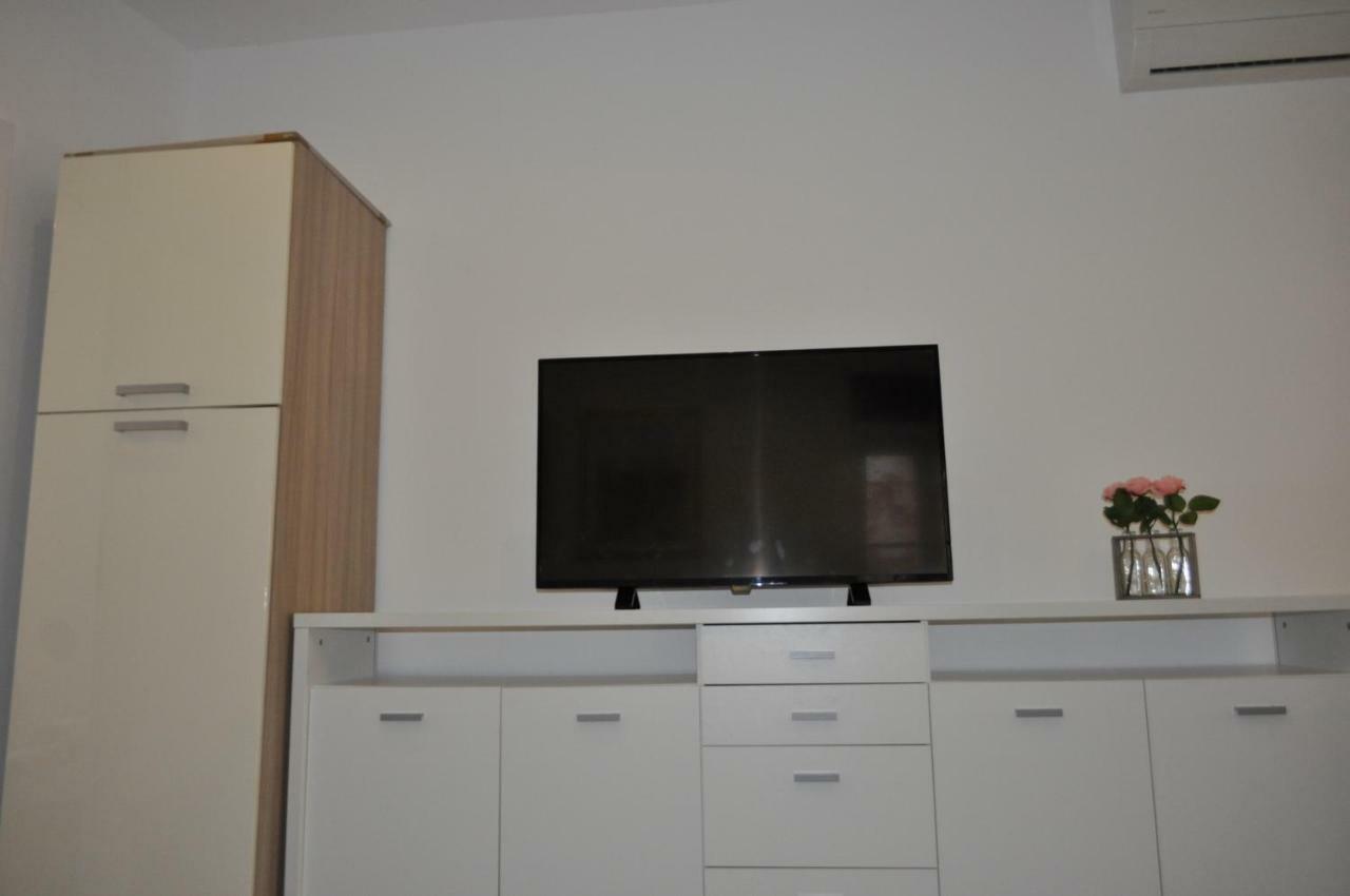 Apartment Nana Πιράν Εξωτερικό φωτογραφία